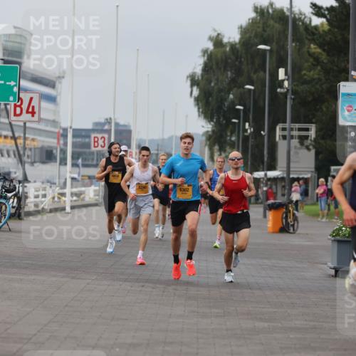13.09.2026 - Kiel Lauf Andreas Tolksdorf http://msf.ph/oto/10332377 13.09.2026 09:51:27 Kiellinie 4, 3, 8240, 6302, 12148 meine-sportfotos.de
