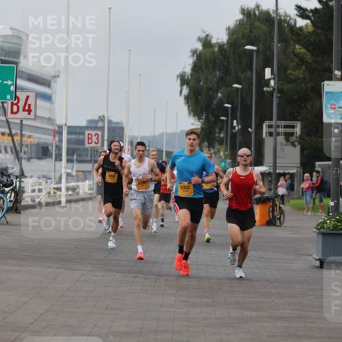 13.09.2026 - Kiel Lauf Andreas Tolksdorf http://msf.ph/oto/10332401 13.09.2026 09:51:28 Kiellinie 13, 4, 3, 4858, 8240, 6302, 500, 12148 meine-sportfotos.de