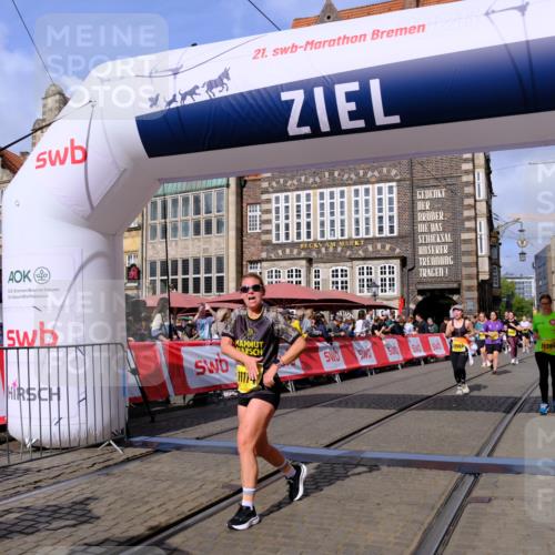 13.09.2026 - 21. swb-Marathon Bremen Tim E. http://msf.ph/oto/10332408 13.09.2026 11:04:54 Ziel 10160, 10283, 10481, 10711, 10755, 10877, 11114, 11364, 11366, 11592, 11705, 11761, 11991 meine-sportfotos.de