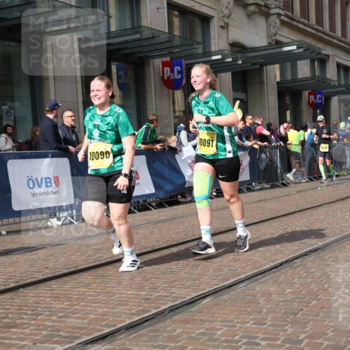 13.09.2026 - 21. swb-Marathon Bremen Strokosch-Dieckow http://msf.ph/oto/10332413 13.09.2026 11:03:33 Ziel 10090, 10091, 10152, 10327, 10357, 10403, 10429, 10569, 10607, 10659, 10720, 10726, 10796, 10912, 10918, 10950, 11149, 11319, 11325, 11451, 11470, 11471, 11511, 11595, 11618, 11868, 11967, 12074, 12140, 12260, 12392, 12433, 12504, 10092, 10150, 10187, 10237, 10309, 10420, 10724, 10902, 10904, 11211, 11411, 11598, 11655, 11746, 11773, 11830, 12068, 12184, 12185, 12611 meine-sportfotos.de
