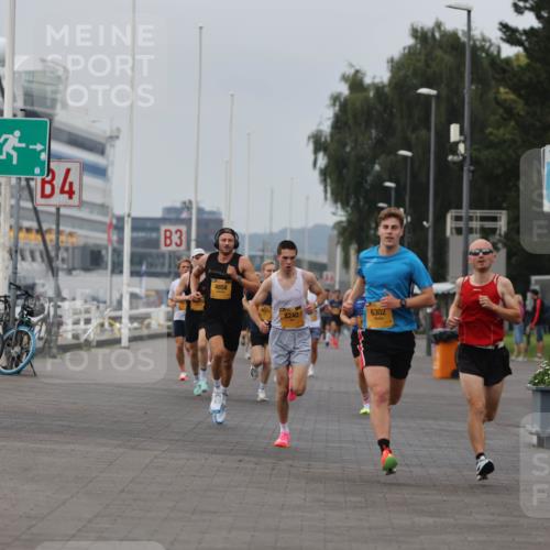 13.09.2026 - Kiel Lauf Andreas Tolksdorf http://msf.ph/oto/10332420 13.09.2026 09:51:28 Kiellinie 3, 4, 3, 4858, 8240, 6302 meine-sportfotos.de