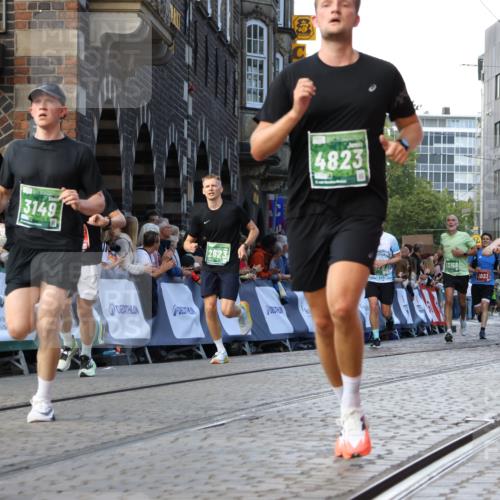 13.09.2026 - 21. swb-Marathon Bremen Strokosch-Dieckow http://msf.ph/oto/10332439 13.09.2026 13:15:58 Ziel 1033, 1445, 2733, 3119, 3346, 3422, 3536, 3689, 3836, 3991, 4212, 4573, 4653, 4663, 5533, 5588, 6162, 6515, 7203, 7291, 7992, 9029, 9391, 9475, 9777, 13249, 481, 663, 2623, 3134, 3149, 4128, 6106, 6744, 8398, 8487, 13008, 13158 meine-sportfotos.de