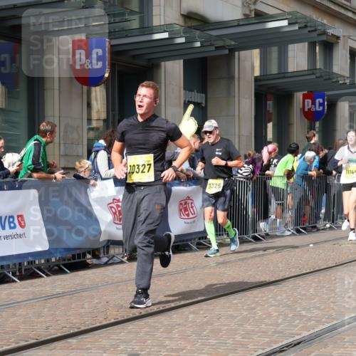 13.09.2026 - 21. swb-Marathon Bremen Strokosch-Dieckow http://msf.ph/oto/10332475 13.09.2026 11:03:36 Ziel 10090, 10091, 10152, 10357, 10403, 10429, 10607, 10659, 10720, 10726, 10796, 10912, 10913, 10918, 11149, 11318, 11319, 11325, 11451, 11470, 11471, 11511, 11618, 11868, 11909, 11967, 12140, 12260, 12392, 12433, 12504, 10090, 10091, 10092, 10150, 10187, 10237, 10309, 10327, 10420, 10569, 10724, 10902, 10904, 10950, 11211, 11411, 11595, 11598, 11655, 11746, 11773, 11830, 12068, 12074, 12184, 12185, 12611 meine-sportfotos.de