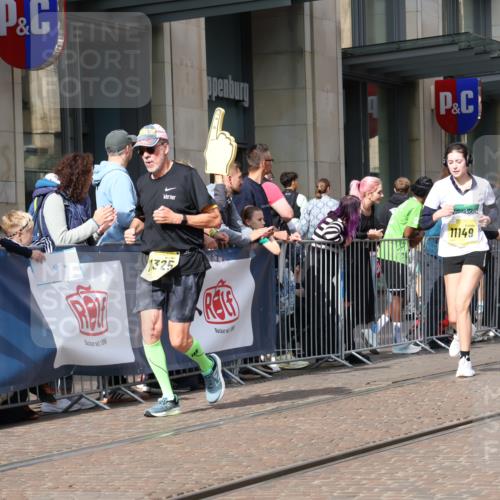 13.09.2026 - 21. swb-Marathon Bremen Strokosch-Dieckow http://msf.ph/oto/10332506 13.09.2026 11:03:36 Ziel 10090, 10091, 10152, 10357, 10403, 10429, 10607, 10659, 10720, 10726, 10796, 10912, 10913, 10918, 11149, 11318, 11319, 11325, 11451, 11470, 11471, 11511, 11618, 11868, 11909, 11967, 12140, 12260, 12392, 12433, 12504, 10090, 10091, 10092, 10150, 10187, 10237, 10309, 10327, 10420, 10569, 10724, 10902, 10904, 10950, 11211, 11411, 11595, 11598, 11655, 11746, 11773, 11830, 12068, 12074, 12184, 12185, 12611 meine-sportfotos.de