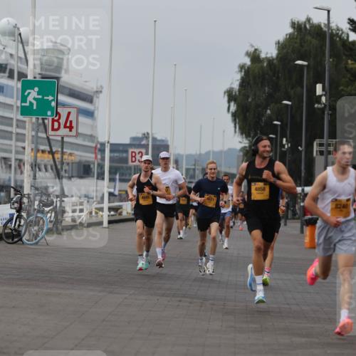 13.09.2026 - Kiel Lauf Andreas Tolksdorf http://msf.ph/oto/10332507 13.09.2026 09:51:31 Kiellinie 3, 4, 3, 4645, 4858, 8240 meine-sportfotos.de