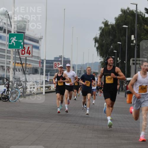 13.09.2026 - Kiel Lauf Andreas Tolksdorf http://msf.ph/oto/10332510 13.09.2026 09:51:31 Kiellinie 3, 4, 3, 4645, 4858, 8240 meine-sportfotos.de