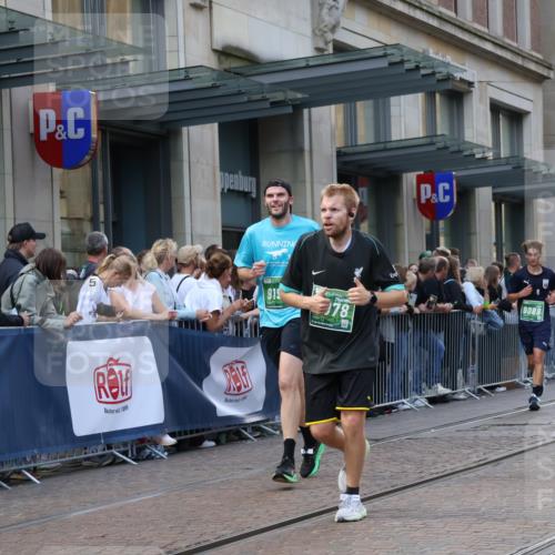 13.09.2026 - 21. swb-Marathon Bremen Strokosch-Dieckow http://msf.ph/oto/10332512 13.09.2026 13:23:10 Ziel 135, 672, 2306, 2371, 2409, 2427, 2485, 2490, 2560, 2627, 2899, 3078, 3138, 3173, 3531, 3856, 3861, 3939, 5820, 5821, 5908, 6843, 6848, 6923, 8045, 8560, 8863, 9088, 9196, 9436, 10127, 1809, 1900, 1935, 1963, 2040, 2306, 2367, 2827, 2914, 2961, 3098, 3145, 3233, 3374, 3560, 3729, 3920, 5114, 6737, 7909, 8231, 8304, 8377, 8646, 8671, 8672, 8732, 8787, 8819, 8820, 9827, 9921 meine-sportfotos.de