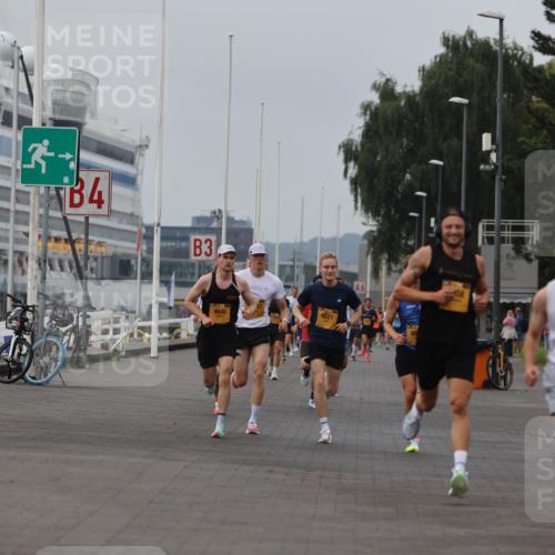 13.09.2026 - Kiel Lauf Andreas Tolksdorf http://msf.ph/oto/10332531 13.09.2026 09:51:31 Kiellinie 4, 3, 4645, 4621 meine-sportfotos.de