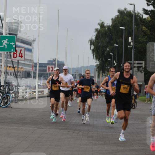13.09.2026 - Kiel Lauf Andreas Tolksdorf http://msf.ph/oto/10332534 13.09.2026 09:51:31 Kiellinie 13, 4, 3, 3, 4645, 4621, 678, 4858, 1240 meine-sportfotos.de