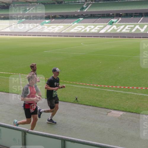 13.09.2026 - 21. swb-Marathon Bremen Michael Burmester http://msf.ph/oto/10332535 13.09.2026 13:04:34 Laufen im Stadion 178, 209, 210, 323, 488, 534, 536, 565, 596, 647, 725, 762, 881, 940, 1014, 1073, 1239, 1243, 1307, 1308, 1343, 1373, 1456, 1458, 1479, 1627, 1649, 1653, 1656, 1687, 1771, 1780, 1914, 1932, 1941, 2023, 2089, 2126, 2223, 2241, 2301, 2369, 2430, 2434, 2452, 2602, 2625, 2723, 2742, 2764, 2851, 2867, 2872, 2891, 2910, 2919, 2934, 2957, 2959, 2977, 2985, 3028, 3030, 3135, 3217, 3278, 3320, 3343, 3360, 3402, 3419, 3425, 3454, 3510, 3521, 3579, 3597, 3618, 3796, 3846, 3859, 3909, 242 meine-sportfotos.de