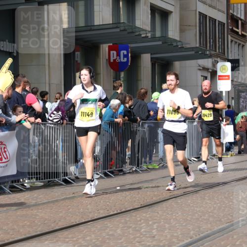 13.09.2026 - 21. swb-Marathon Bremen Strokosch-Dieckow http://msf.ph/oto/10332545 13.09.2026 11:03:37 Ziel 10152, 10357, 10403, 10429, 10516, 10607, 10659, 10671, 10672, 10720, 10726, 10796, 10912, 10913, 10918, 11149, 11318, 11319, 11325, 11451, 11470, 11471, 11511, 11618, 11868, 11909, 11967, 12103, 12140, 12260, 12392, 12433, 12504, 10090, 10091, 10092, 10187, 10237, 10309, 10327, 10420, 10569, 10724, 10902, 10904, 10950, 11211, 11411, 11595, 11598, 11655, 11746, 11773, 12068, 12074, 12184, 12185, 12611 meine-sportfotos.de