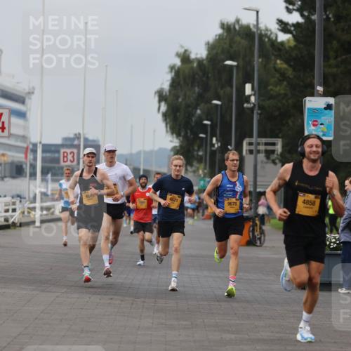 13.09.2026 - Kiel Lauf Andreas Tolksdorf http://msf.ph/oto/10332559 13.09.2026 09:51:32 Kiellinie 4, 3, 4645, 4621, 9678, 7069, 4858, 8240 meine-sportfotos.de