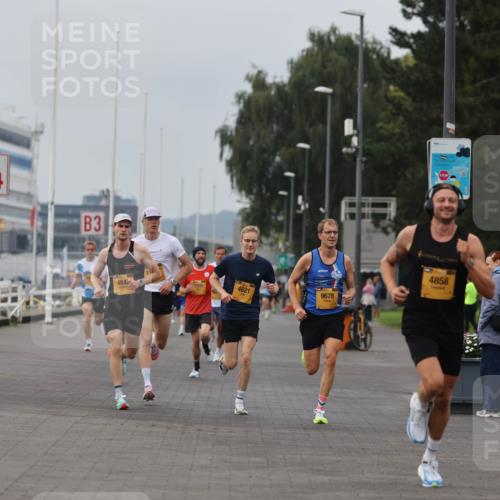 13.09.2026 - Kiel Lauf Andreas Tolksdorf http://msf.ph/oto/10332564 13.09.2026 09:51:32 Kiellinie 4, 3, 4645, 7069, 4621, 9678, 4858, 8240 meine-sportfotos.de