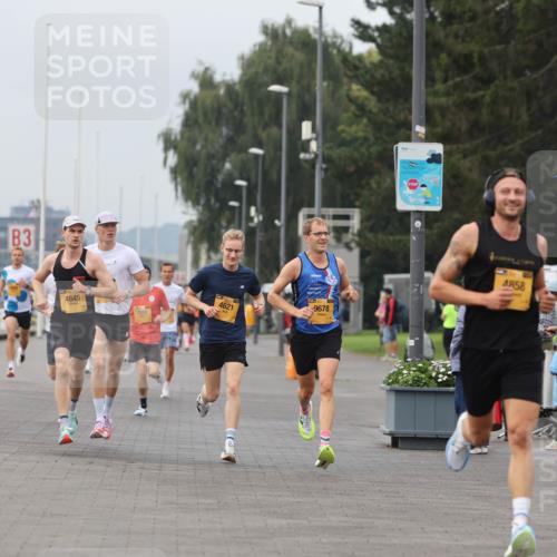 13.09.2026 - Kiel Lauf Andreas Tolksdorf http://msf.ph/oto/10332583 13.09.2026 09:51:33 Kiellinie 4, 3, 4645, 4621, 9678, 58 meine-sportfotos.de