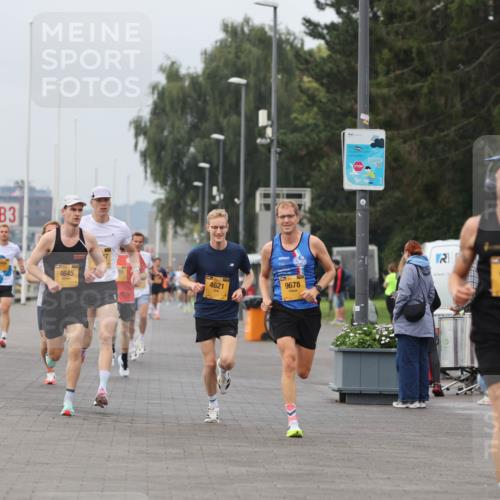 13.09.2026 - Kiel Lauf Andreas Tolksdorf http://msf.ph/oto/10332611 13.09.2026 09:51:33 Kiellinie 4, 3, 4645, 4621, 9678, 4858 meine-sportfotos.de