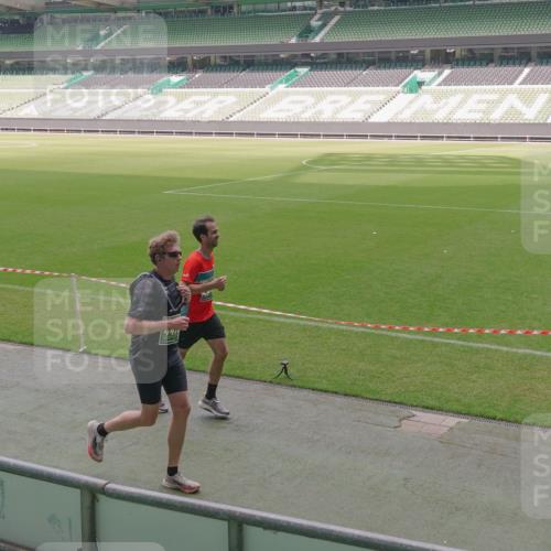 13.09.2026 - 21. swb-Marathon Bremen Michael Burmester http://msf.ph/oto/10332615 13.09.2026 13:04:39 Laufen im Stadion 178, 209, 210, 323, 488, 534, 536, 565, 596, 647, 725, 762, 881, 940, 1073, 1239, 1243, 1307, 1308, 1343, 1373, 1456, 1458, 1479, 1627, 1649, 1653, 1656, 1687, 1771, 1780, 1914, 1932, 1941, 2023, 2089, 2126, 2223, 2241, 2301, 2369, 2430, 2434, 2452, 2602, 2625, 2723, 2742, 2764, 2851, 2867, 2872, 2891, 2910, 2919, 2934, 2957, 2959, 2977, 2985, 3028, 3030, 3217, 3278, 3320, 3343, 3360, 3402, 3419, 3425, 3444, 3454, 3510, 3521, 3579, 3597, 3618, 3796, 3846, 3859, 3909, 242 meine-sportfotos.de