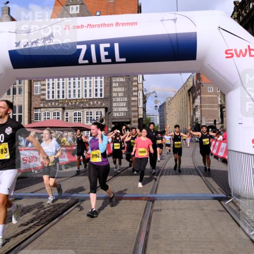 13.09.2026 - 21. swb-Marathon Bremen Tim E. http://msf.ph/oto/10332640 13.09.2026 11:05:03 Ziel 10198, 10283, 10315, 10481, 10729, 10855, 10856, 10877, 10940, 11006, 11114, 11133, 11272, 11364, 11366, 11395, 11518, 11592, 11705, 11757, 11991, 12005, 12420, 12493, 12495, 12498, 12500, 12502, 12563 meine-sportfotos.de