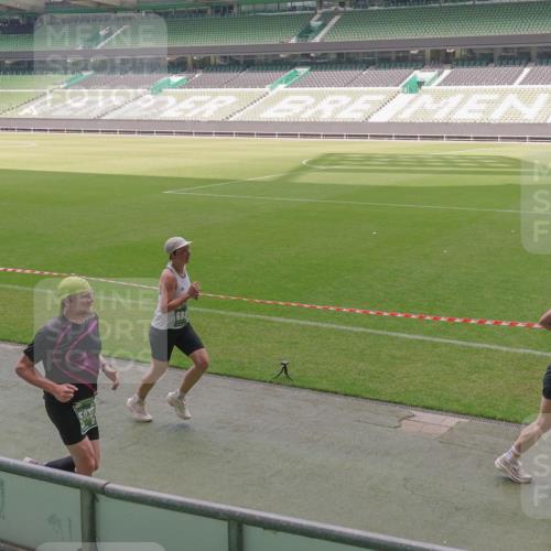 13.09.2026 - 21. swb-Marathon Bremen Michael Burmester http://msf.ph/oto/10332645 13.09.2026 13:04:42 Laufen im Stadion 178, 209, 210, 244, 323, 488, 534, 536, 565, 596, 647, 725, 762, 881, 940, 1073, 1239, 1243, 1307, 1308, 1343, 1373, 1456, 1458, 1479, 1627, 1649, 1653, 1656, 1687, 1771, 1780, 1914, 1932, 1941, 2023, 2089, 2126, 2223, 2241, 2301, 2369, 2430, 2434, 2452, 2602, 2625, 2723, 2742, 2764, 2851, 2867, 2872, 2891, 2910, 2919, 2934, 2957, 2959, 2977, 2985, 3028, 3030, 3217, 3278, 3320, 3343, 3402, 3419, 3425, 3444, 3454, 3510, 3521, 3579, 3597, 3618, 3796, 3846, 3859, 3909, 242 meine-sportfotos.de