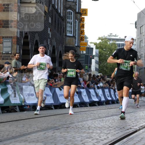 13.09.2026 - 21. swb-Marathon Bremen Strokosch-Dieckow http://msf.ph/oto/10332681 13.09.2026 13:16:06 Ziel 982, 1033, 2733, 3119, 3422, 3536, 3689, 3836, 3991, 4573, 5474, 5533, 5588, 5913, 6481, 6515, 9029, 9122, 9475, 9777, 13149, 13249, 481, 663, 740, 755, 792, 1605, 3134, 5554, 6106, 6721, 6744, 8398, 9031, 9115, 13008 meine-sportfotos.de