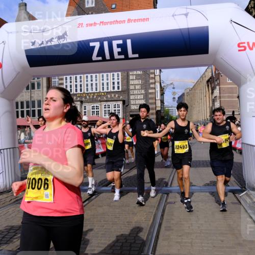 13.09.2026 - 21. swb-Marathon Bremen Tim E. http://msf.ph/oto/10332691 13.09.2026 11:05:05 Ziel 10198, 10283, 10315, 10481, 10729, 10741, 10855, 10856, 10940, 11006, 11114, 11133, 11272, 11364, 11366, 11395, 11518, 11592, 11705, 11757, 11939, 12005, 12420, 12493, 12495, 12498, 12500, 12502, 12563 meine-sportfotos.de