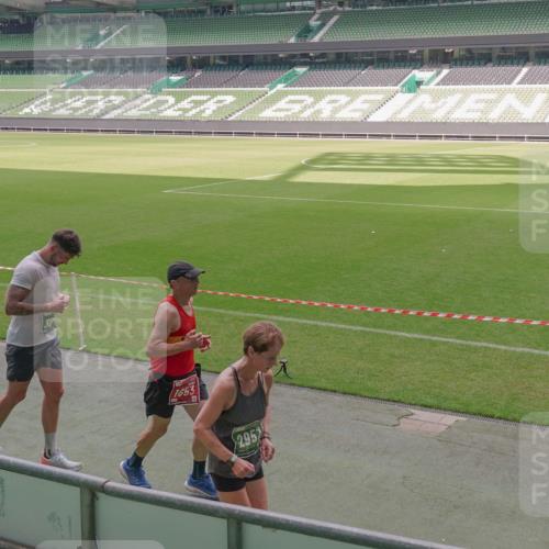 13.09.2026 - 21. swb-Marathon Bremen Michael Burmester http://msf.ph/oto/10332692 13.09.2026 13:04:46 Laufen im Stadion 178, 209, 210, 244, 323, 488, 534, 536, 565, 596, 647, 725, 881, 900, 1073, 1239, 1243, 1307, 1308, 1343, 1373, 1456, 1458, 1479, 1627, 1649, 1653, 1656, 1687, 1771, 1780, 1914, 1932, 1941, 2023, 2089, 2126, 2223, 2241, 2301, 2369, 2430, 2434, 2452, 2602, 2625, 2723, 2742, 2764, 2851, 2867, 2872, 2891, 2910, 2919, 2934, 2957, 2959, 2977, 2985, 3028, 3030, 3217, 3278, 3320, 3343, 3402, 3419, 3425, 3444, 3454, 3485, 3510, 3521, 3579, 3597, 3618, 3796, 3846, 3859, 3909, 242 meine-sportfotos.de