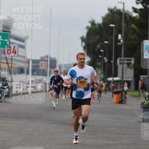 13.09.2026 - Kiel Lauf Andreas Tolksdorf http://msf.ph/oto/10332699 13.09.2026 09:51:42 Kiellinie 4, 3, 38, 8809 meine-sportfotos.de