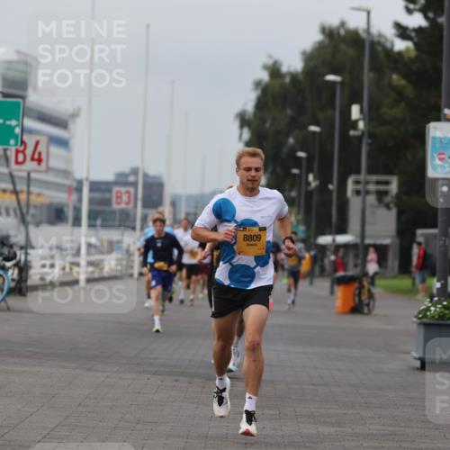 13.09.2026 - Kiel Lauf Andreas Tolksdorf http://msf.ph/oto/10332703 13.09.2026 09:51:42 Kiellinie 84, 83, 8809 meine-sportfotos.de