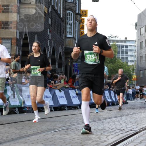 13.09.2026 - 21. swb-Marathon Bremen Strokosch-Dieckow http://msf.ph/oto/10332709 13.09.2026 13:16:07 Ziel 982, 1033, 2733, 3119, 3422, 3536, 3689, 3836, 3991, 4573, 5474, 5533, 5588, 5913, 6481, 6515, 9122, 9475, 13149, 13249, 481, 663, 740, 755, 792, 1605, 5554, 5963, 6106, 6721, 6744, 8398, 9031, 9115, 13008 meine-sportfotos.de