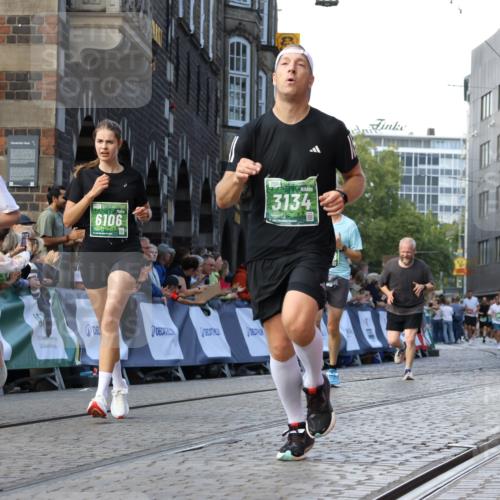 13.09.2026 - 21. swb-Marathon Bremen Strokosch-Dieckow http://msf.ph/oto/10332739 13.09.2026 13:16:07 Ziel 982, 1033, 2733, 3119, 3422, 3536, 3689, 3836, 3991, 4573, 5474, 5533, 5588, 5913, 6481, 6515, 9122, 9475, 13149, 13249, 481, 663, 740, 755, 792, 1605, 5554, 5963, 6106, 6721, 6744, 8398, 9031, 9115, 13008 meine-sportfotos.de