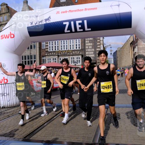 13.09.2026 - 21. swb-Marathon Bremen Tim E. http://msf.ph/oto/10332740 13.09.2026 11:05:06 Ziel 10198, 10283, 10315, 10481, 10729, 10741, 10855, 10856, 10940, 11006, 11133, 11272, 11364, 11366, 11395, 11518, 11592, 11705, 11757, 11939, 12005, 12235, 12420, 12493, 12495, 12498, 12500, 12502, 12563 meine-sportfotos.de