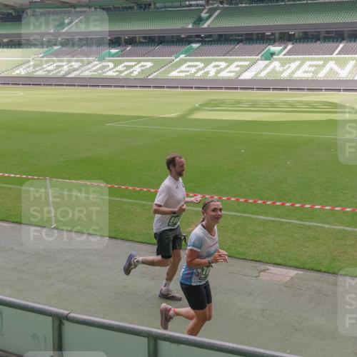 13.09.2026 - 21. swb-Marathon Bremen Michael Burmester http://msf.ph/oto/10332749 13.09.2026 13:04:49 Laufen im Stadion 178, 209, 210, 244, 323, 488, 534, 536, 565, 596, 647, 725, 881, 891, 900, 1073, 1239, 1243, 1307, 1308, 1343, 1373, 1456, 1458, 1479, 1627, 1649, 1653, 1656, 1687, 1771, 1780, 1914, 1932, 1941, 2023, 2089, 2126, 2223, 2241, 2301, 2369, 2430, 2434, 2452, 2602, 2625, 2723, 2742, 2764, 2851, 2867, 2872, 2891, 2910, 2919, 2934, 2957, 2959, 2977, 2985, 3028, 3030, 3217, 3278, 3320, 3343, 3402, 3419, 3425, 3444, 3454, 3485, 3510, 3521, 3579, 3597, 3618, 3796, 3846, 3859, 3909, 242 meine-sportfotos.de