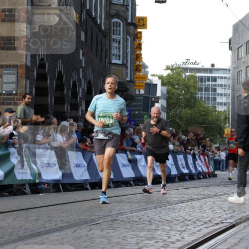 13.09.2026 - 21. swb-Marathon Bremen Strokosch-Dieckow http://msf.ph/oto/10332781 13.09.2026 13:16:09 Ziel 145, 982, 1033, 1955, 2733, 3119, 3422, 3536, 3689, 3836, 3991, 4573, 4823, 5430, 5474, 5533, 5588, 5913, 6481, 6515, 7307, 7413, 9122, 9278, 9475, 13149, 13249, 481, 740, 755, 792, 1605, 5554, 5963, 6721, 7801, 8398, 9031, 9115, 13008 meine-sportfotos.de
