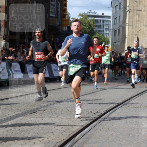 13.09.2026 - 21. swb-Marathon Bremen Strokosch-Dieckow http://msf.ph/oto/10332785 13.09.2026 13:31:35 Ziel 217, 1398, 1627, 2244, 2513, 2602, 2802, 3343, 3392, 3396, 3762, 3800, 4477, 4647, 5375, 5673, 5720, 5765, 5846, 5979, 6419, 6619, 6732, 6968, 7001, 7296, 7359, 7637, 7812, 7882, 8035, 8097, 8339, 8342, 8382, 8726, 9147, 9274, 9337, 9822, 9969, 9977, 13066, 310, 3115, 3239, 3244, 3278, 3858, 3989, 4030, 4164, 4998, 5158, 5363, 5426, 5899, 6062, 6100, 6193, 6213, 6354, 6602, 7260, 7608, 7790, 7941, 7964, 8078, 8166, 8206, 9033, 9188, 9568, 9785, 9914, 13151 meine-sportfotos.de