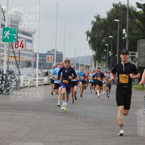 13.09.2026 - Kiel Lauf Andreas Tolksdorf http://msf.ph/oto/10332799 13.09.2026 09:51:45 Kiellinie 4, 3, 11798, 10850 meine-sportfotos.de
