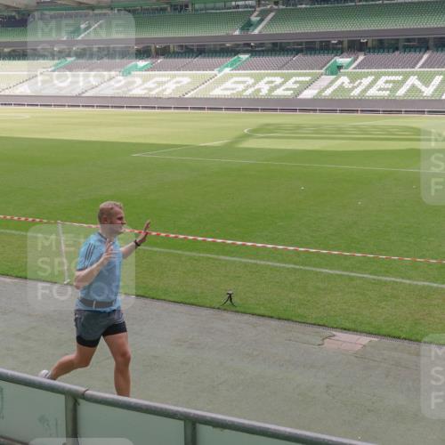 13.09.2026 - 21. swb-Marathon Bremen Michael Burmester http://msf.ph/oto/10332806 13.09.2026 13:04:53 Laufen im Stadion 178, 209, 210, 244, 323, 394, 488, 534, 536, 565, 647, 725, 881, 891, 900, 1073, 1239, 1243, 1307, 1308, 1343, 1373, 1380, 1456, 1479, 1627, 1649, 1653, 1656, 1687, 1771, 1780, 1914, 1932, 1941, 2023, 2089, 2126, 2223, 2241, 2265, 2301, 2369, 2430, 2434, 2452, 2602, 2723, 2742, 2764, 2851, 2867, 2872, 2891, 2910, 2919, 2957, 2959, 2977, 2985, 3028, 3030, 3217, 3278, 3320, 3343, 3402, 3419, 3425, 3444, 3454, 3485, 3521, 3579, 3618, 3796, 3909, 242 meine-sportfotos.de