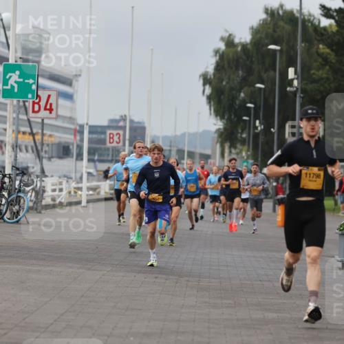 13.09.2026 - Kiel Lauf Andreas Tolksdorf http://msf.ph/oto/10332817 13.09.2026 09:51:46 Kiellinie 4, 3, 11798, 10850 meine-sportfotos.de