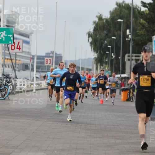 13.09.2026 - Kiel Lauf Andreas Tolksdorf http://msf.ph/oto/10332820 13.09.2026 09:51:46 Kiellinie 4, 3, 29, 11798 meine-sportfotos.de