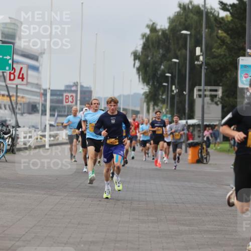 13.09.2026 - Kiel Lauf Andreas Tolksdorf http://msf.ph/oto/10332851 13.09.2026 09:51:46 Kiellinie 4, 3, 29, 2457, 11798 meine-sportfotos.de
