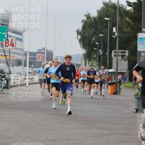13.09.2026 - Kiel Lauf Andreas Tolksdorf http://msf.ph/oto/10332856 13.09.2026 09:51:46 Kiellinie 4, 3, 7195, 7457, 29, 11798 meine-sportfotos.de