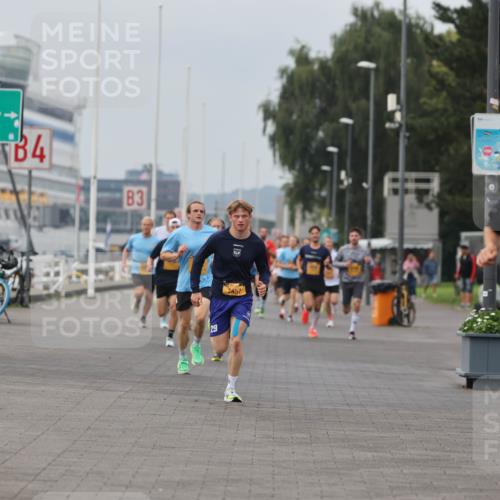13.09.2026 - Kiel Lauf Andreas Tolksdorf http://msf.ph/oto/10332863 13.09.2026 09:51:47 Kiellinie 4, 3, 29, 2457, 11798 meine-sportfotos.de