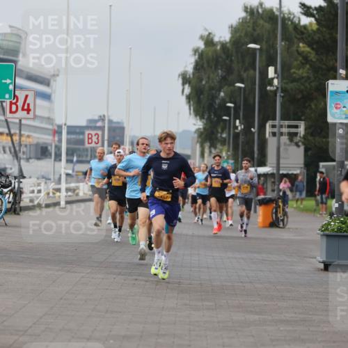 13.09.2026 - Kiel Lauf Andreas Tolksdorf http://msf.ph/oto/10332869 13.09.2026 09:51:47 Kiellinie 3, 4, 31, 33, 457, 4199, 11798 meine-sportfotos.de