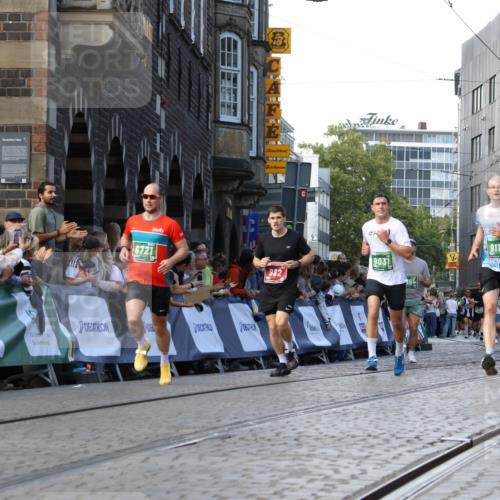 13.09.2026 - 21. swb-Marathon Bremen Strokosch-Dieckow http://msf.ph/oto/10332873 13.09.2026 13:16:13 Ziel 145, 982, 1955, 2623, 2733, 3119, 3149, 3422, 3689, 3836, 3991, 4573, 4823, 5430, 5474, 5588, 5913, 6481, 7307, 7413, 9122, 9278, 13149, 13249, 740, 755, 792, 1162, 1605, 2604, 5554, 5963, 6721, 7053, 7603, 7801, 9031, 9115 meine-sportfotos.de