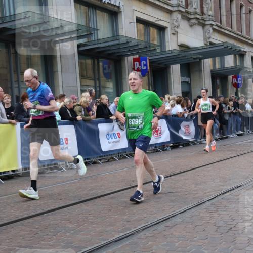 13.09.2026 - 21. swb-Marathon Bremen Strokosch-Dieckow http://msf.ph/oto/10332876 13.09.2026 13:23:25 Ziel 135, 672, 2288, 2409, 2485, 2490, 2517, 2560, 2627, 3078, 3138, 3173, 3642, 3856, 3939, 4601, 4671, 5011, 5116, 5231, 5908, 6157, 6332, 6648, 6843, 6848, 7216, 7357, 7475, 7761, 8051, 8052, 8095, 8290, 8560, 9088, 9196, 10115, 13197, 1809, 1900, 2306, 2367, 2371, 2427, 2827, 2899, 2961, 3173, 3374, 3531, 3729, 3861, 3920, 5114, 5820, 5821, 6923, 8045, 8231, 8304, 8732, 8787, 8863, 9088, 9196, 9436, 9827, 10127 meine-sportfotos.de