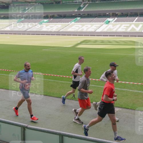 13.09.2026 - 21. swb-Marathon Bremen Michael Burmester http://msf.ph/oto/10332883 13.09.2026 13:04:57 Laufen im Stadion 178, 209, 210, 244, 323, 394, 488, 534, 536, 565, 647, 725, 881, 891, 900, 1073, 1239, 1243, 1307, 1308, 1343, 1373, 1380, 1456, 1479, 1627, 1649, 1653, 1656, 1687, 1771, 1780, 1914, 1932, 1941, 2023, 2089, 2126, 2223, 2241, 2265, 2301, 2369, 2430, 2452, 2602, 2723, 2742, 2764, 2851, 2867, 2872, 2891, 2910, 2919, 2957, 2959, 2977, 2985, 3028, 3030, 3217, 3278, 3320, 3343, 3402, 3419, 3425, 3444, 3454, 3485, 3521, 3579, 3618, 3796, 3909, 242 meine-sportfotos.de