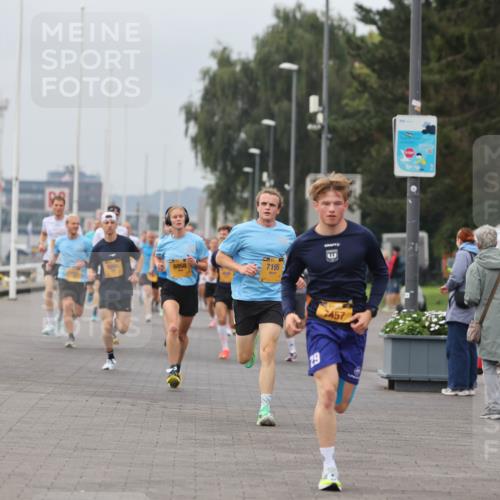 13.09.2026 - Kiel Lauf Andreas Tolksdorf http://msf.ph/oto/10332896 13.09.2026 09:51:49 Kiellinie 4, 9298, 6958, 7195, 7457 meine-sportfotos.de