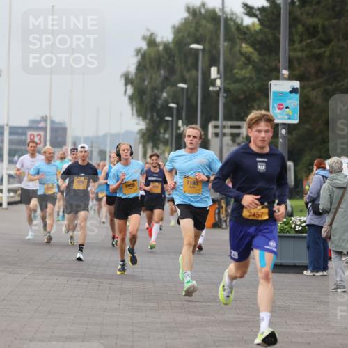 13.09.2026 - Kiel Lauf Andreas Tolksdorf http://msf.ph/oto/10332902 13.09.2026 09:51:49 Kiellinie 4, 9298, 6958, 7195, 7457, 4 meine-sportfotos.de