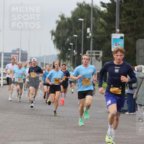 13.09.2026 - Kiel Lauf Andreas Tolksdorf http://msf.ph/oto/10332914 13.09.2026 09:51:49 Kiellinie 4, 9298, 6958, 7195, 2457 meine-sportfotos.de