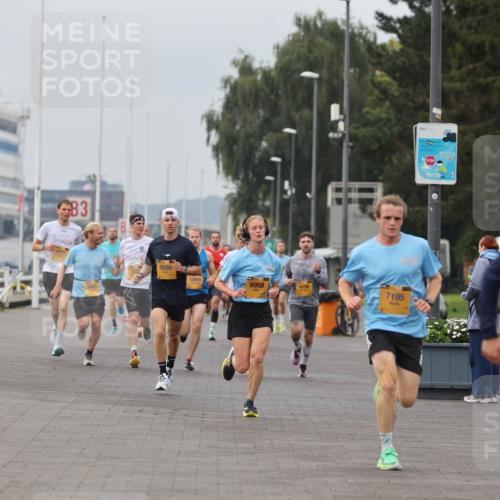 13.09.2026 - Kiel Lauf Andreas Tolksdorf http://msf.ph/oto/10332933 13.09.2026 09:51:50 Kiellinie 4, 3, 2756, 3465, 9298, 10964, 6958, 4199, 7195 meine-sportfotos.de