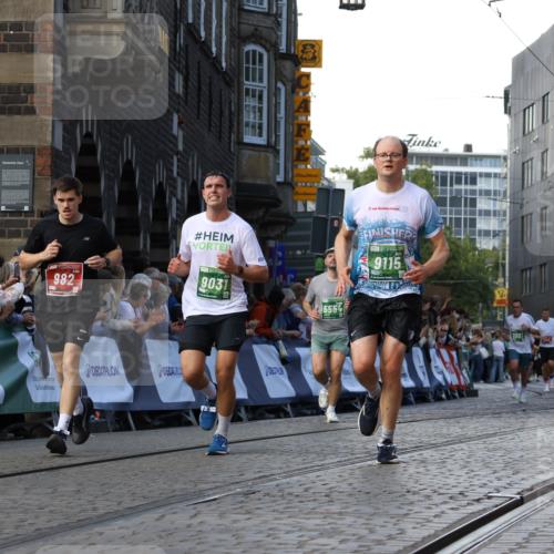 13.09.2026 - 21. swb-Marathon Bremen Strokosch-Dieckow http://msf.ph/oto/10332950 13.09.2026 13:16:15 Ziel 145, 982, 1955, 2623, 2733, 3119, 3149, 3422, 3689, 3836, 3991, 4128, 4823, 5430, 5474, 5588, 5913, 6481, 7307, 7413, 8487, 9122, 9278, 13149, 13249, 755, 792, 1076, 1162, 2604, 5554, 5963, 7053, 7603, 7801, 8171, 8288, 9031, 9115 meine-sportfotos.de