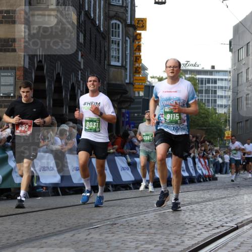 13.09.2026 - 21. swb-Marathon Bremen Strokosch-Dieckow http://msf.ph/oto/10332964 13.09.2026 13:16:15 Ziel 145, 982, 1955, 2623, 2733, 3119, 3149, 3422, 3689, 3836, 3991, 4128, 4823, 5430, 5474, 5588, 5913, 6481, 7307, 7413, 8487, 9122, 9278, 13149, 13249, 755, 792, 1076, 1162, 2604, 5554, 5963, 7053, 7603, 7801, 8171, 8288, 9031, 9115 meine-sportfotos.de